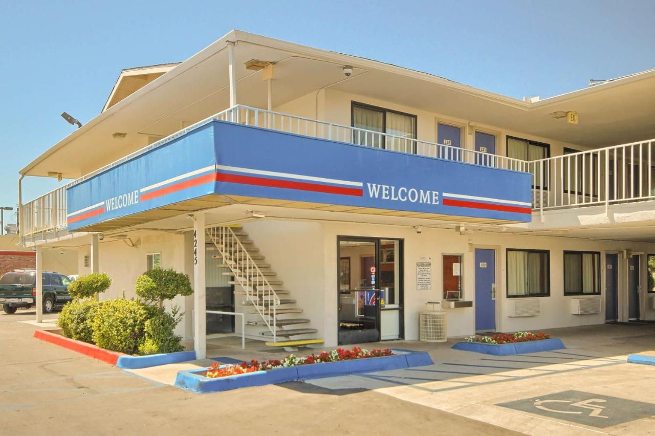 Motel 6-Fresno, Ca - Blackstone North Exterior foto